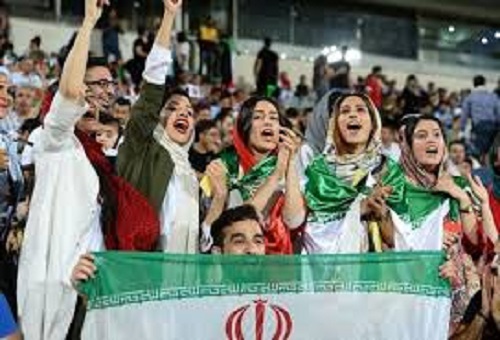 تبریز با حضور بانوان در ورزشگاه‌ها صفحه جدیدی در تاریخ ورزش گشود