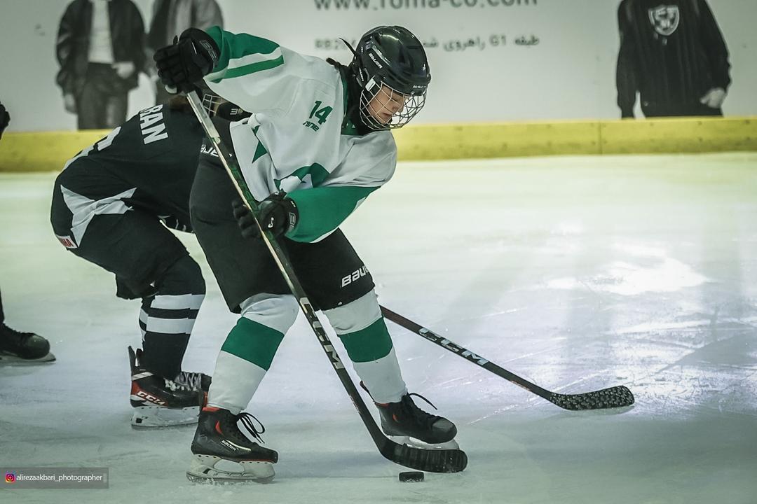 سیمرغ قهرمان دومین دوره لیگ هاکی روی یخ دختران شد