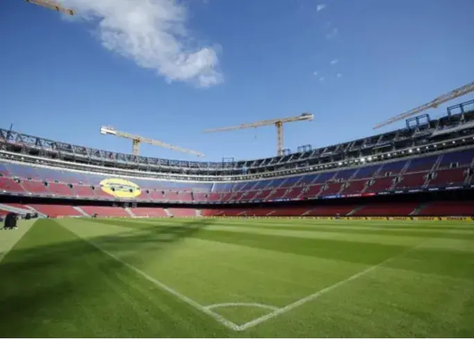 بازگشت باشکوه بارسلونا به نوکمپ تمرین عمومی با حضور هواداران پس از ماهها انتظار