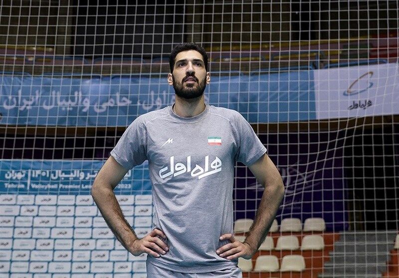 بدشانسی دوباره محمدجواد معنوی‌نژاد؛ ستاره والیبال ایران زیر تیغ جراحی رفت