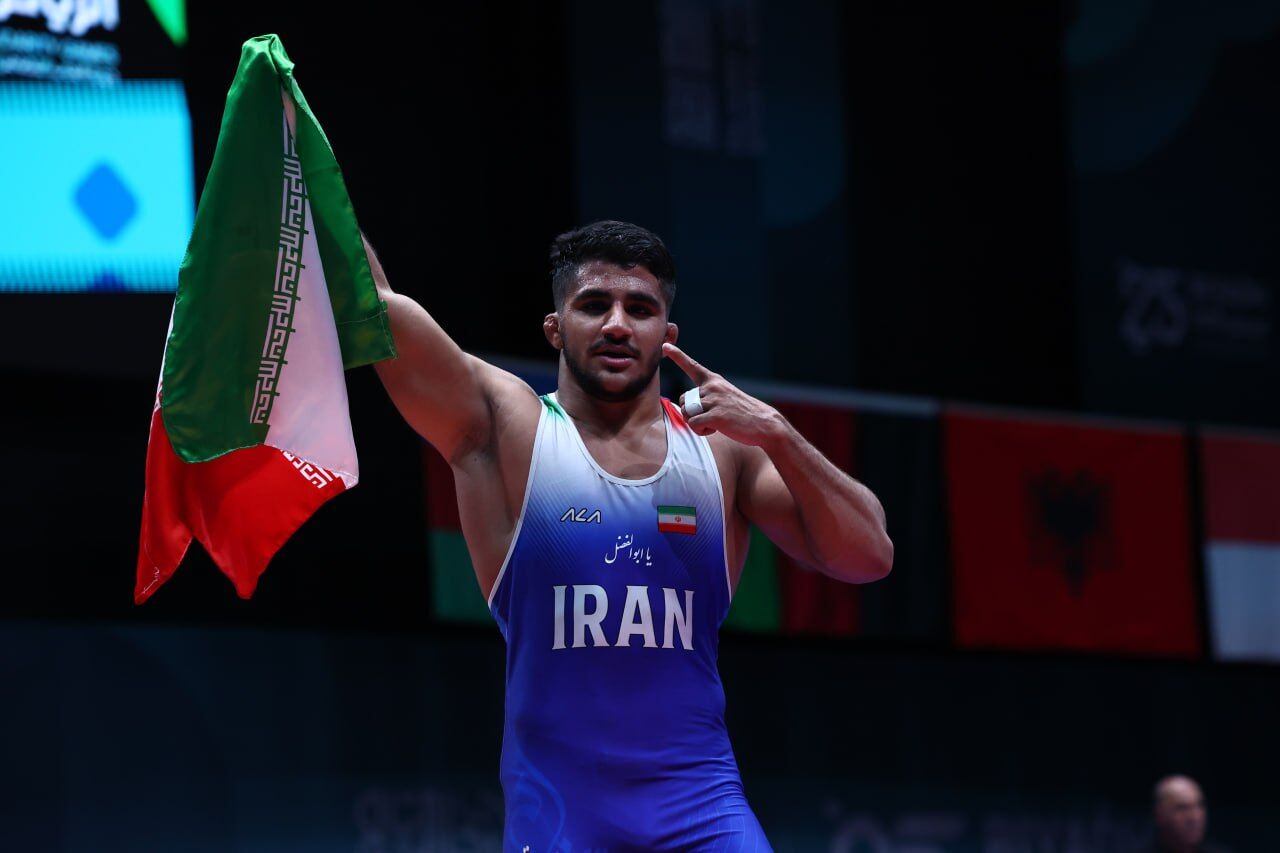 طوفان فنی فرخی در وزن جدید و تثبیت یک فرمانروایی تازه