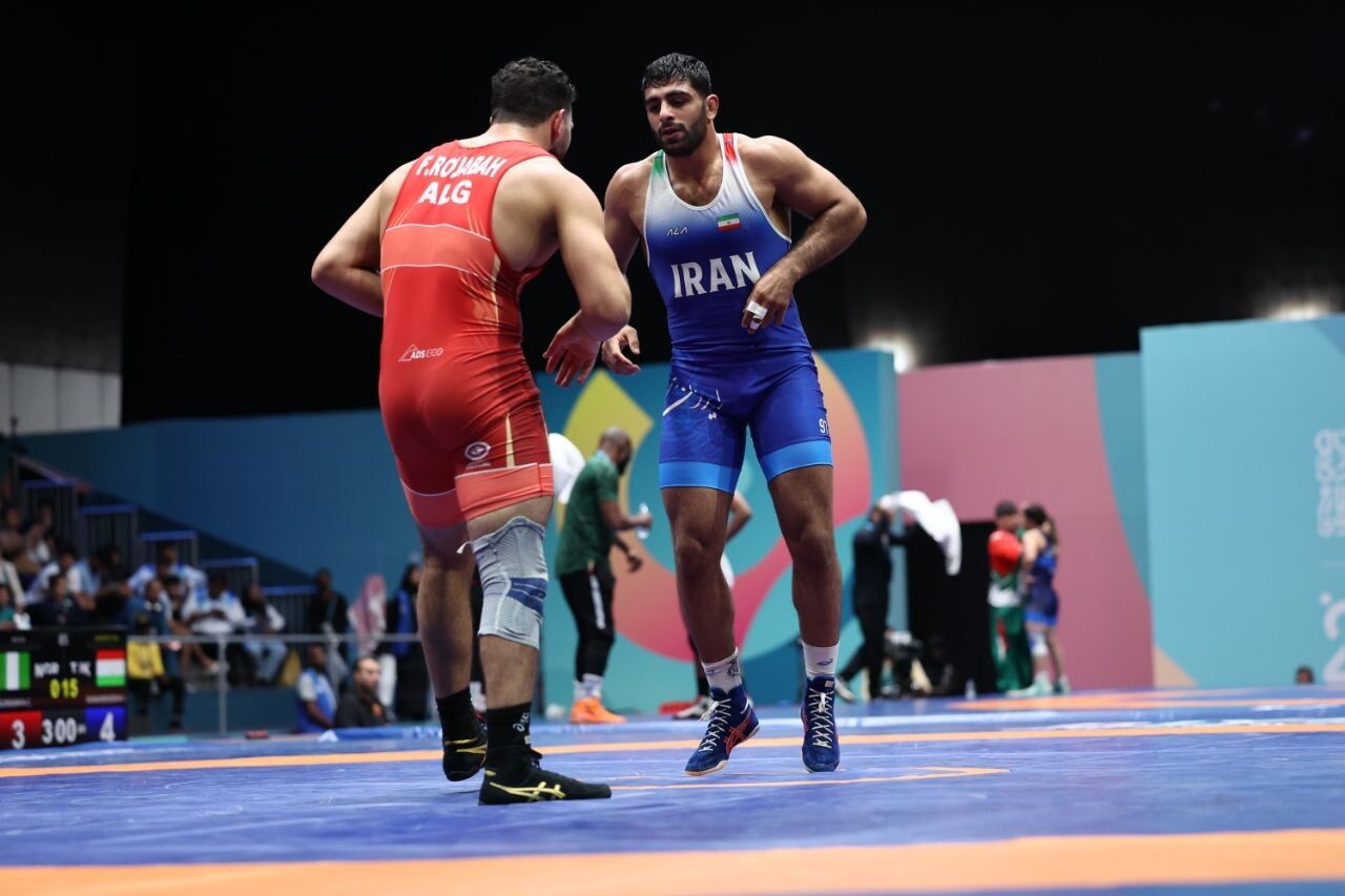 دومین روز درخشان کشتی فرنگی ایران؛ ساروی و هدایتی با اقتدار فینالیست شدند