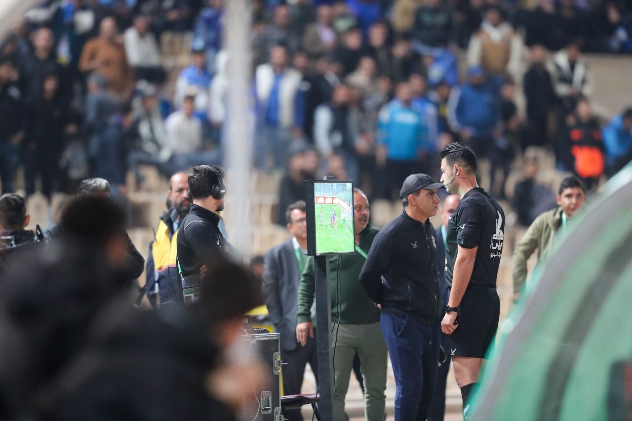 بازتاب گسترده قضاوت پرحرف‌ و حدیث؛ اعتراض به اخراج و پنالتی مشکوک