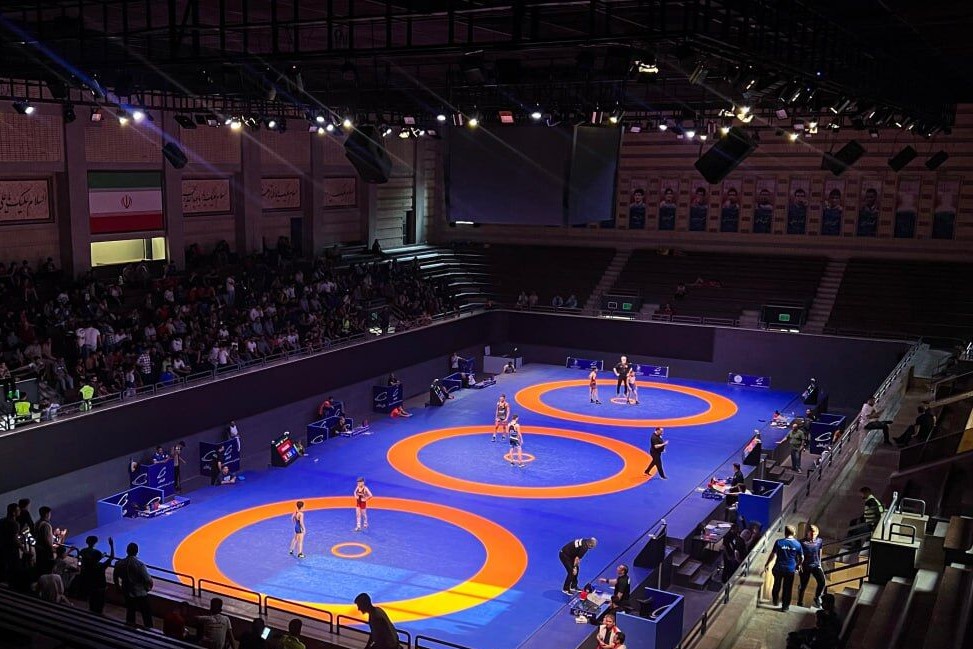 تغییر تاریخ فینال داغ کشتی فرنگی؛ دربی‌های حساس در سالن هفتم تیر