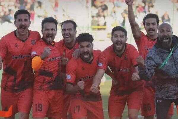 مس شهر بابک صدرنشین لیگ آزادگان را متوقف کرد؛ پیروزی ۲ بر صفر مقابل نساجی