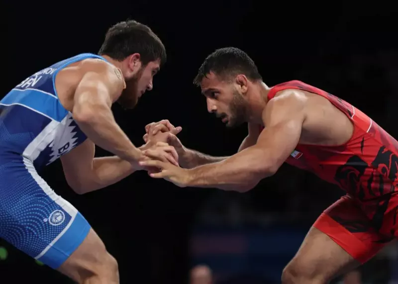 نبرد سوم آذرپیرا و تاجالدینوف در ریاض؛ جدالی برای اثبات برتری در وزن ۹۷ کیلوگرم