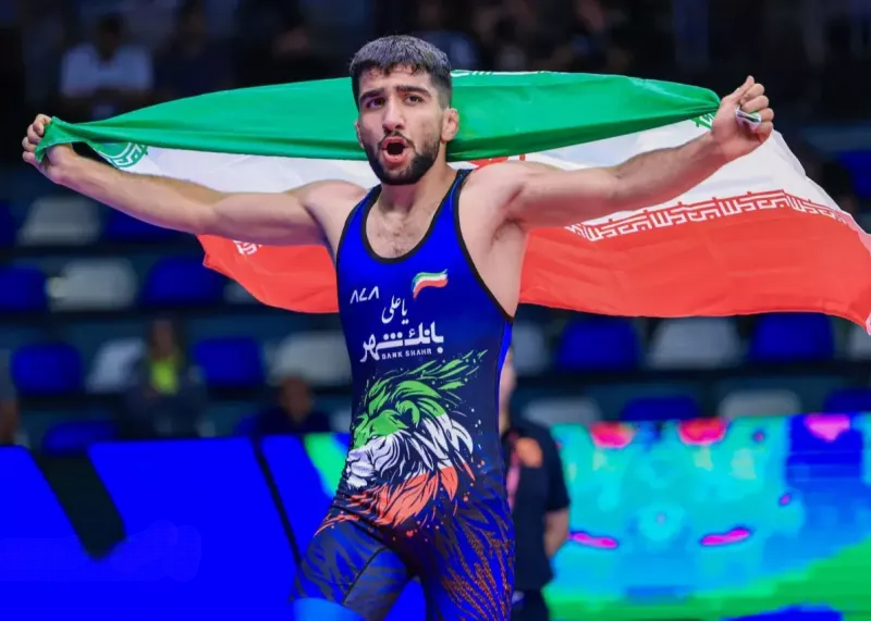 جراحی آپاندیس پدیده کشتی فرنگی ایران؛ پیام احمدی فعلاً استراحت میکند