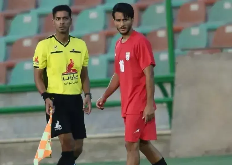 جنجال پشت جنجال در آستانه دربی جام حذفی: ساپینتو زمین تختی را نامطلوب خواند؛ باقری‌نیا: محل بازی تا ۱۱ شب نامعلوم بود!