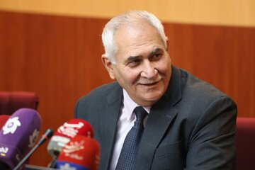 سفر رئیس فدراسیون جهانی وزنه‌برداری به ایران برای رقابت‌های جام فجر