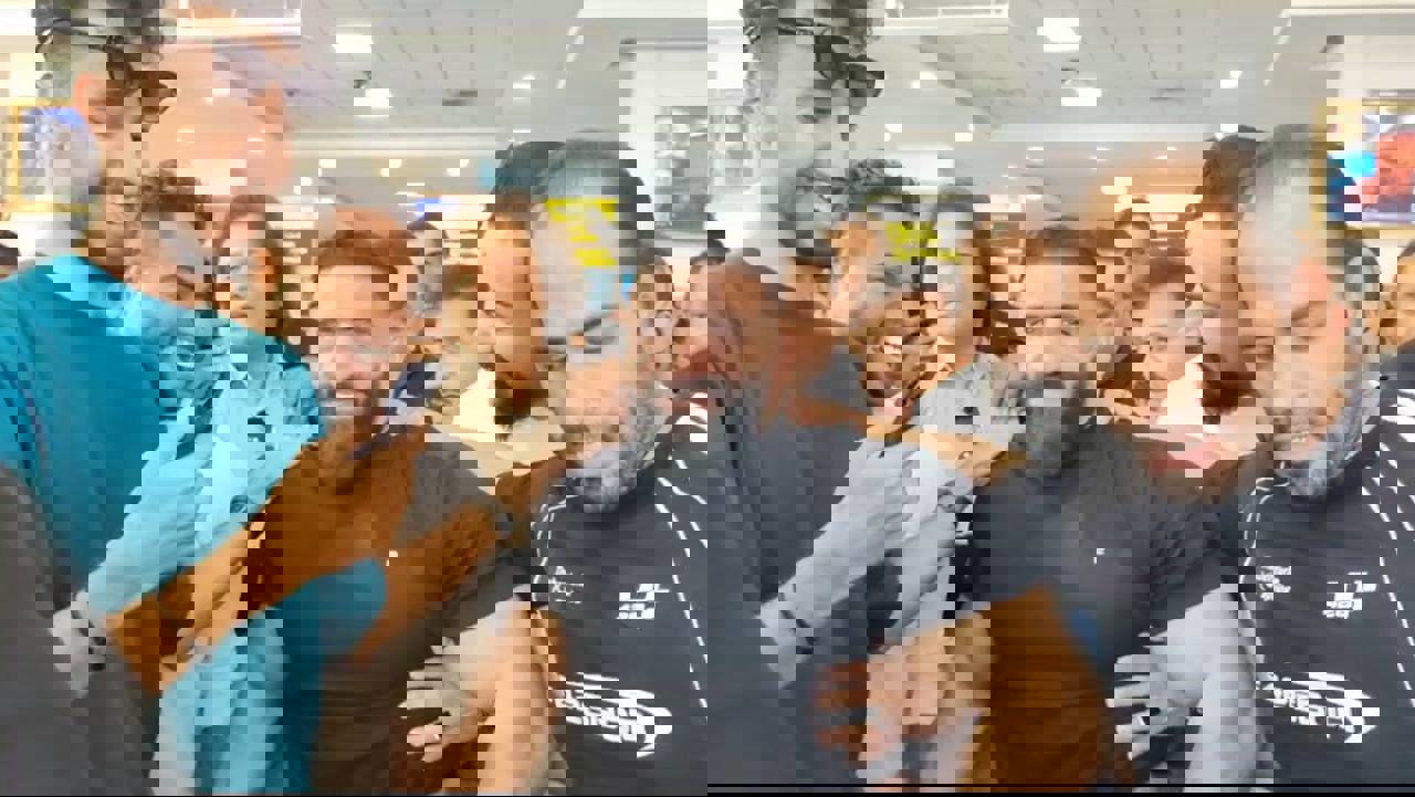 محبوبیت بیپایان هادی چوپان و استقبال تاریخی مردم شیراز از قهرمان مسترالمپیا