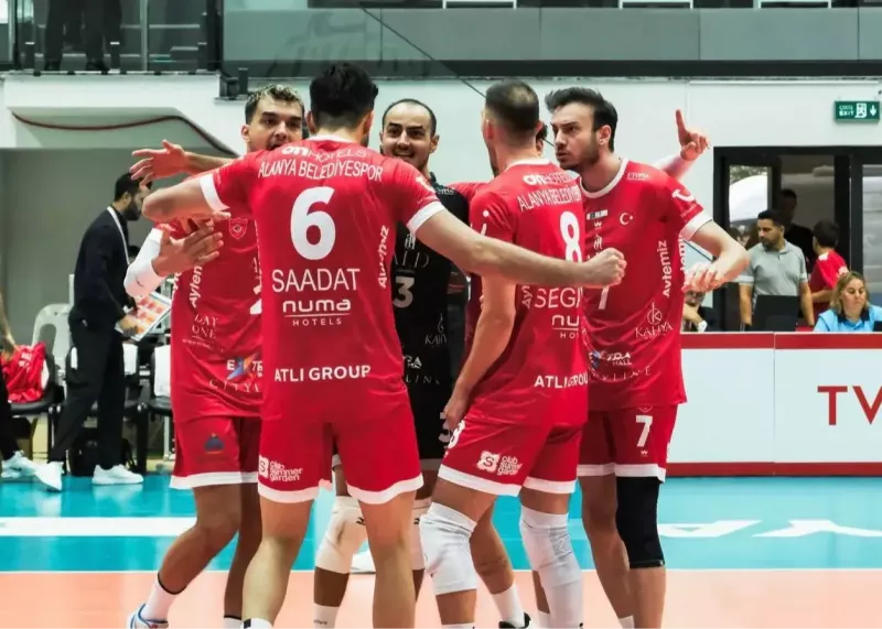 بردیا سعادت درخشان؛ آلانیا اسپور گبزه را سه بر صفر شکست داد