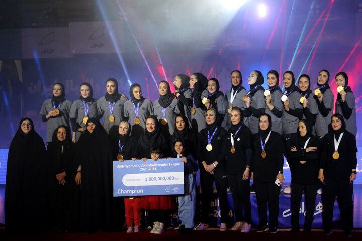 سقف قراردادها قهرمان جدید لیگ زنان شد کریمی: شهر آرکا تراز مالی تیم‌داری را به هم زد