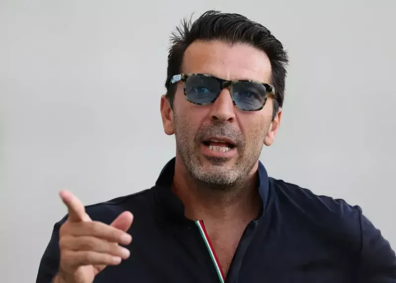 بوفون از حضور دیرهنگام اسپالتی در یوونتوس ابراز تأسف کرد؛ اعتماد از ابتدا وجود نداشت