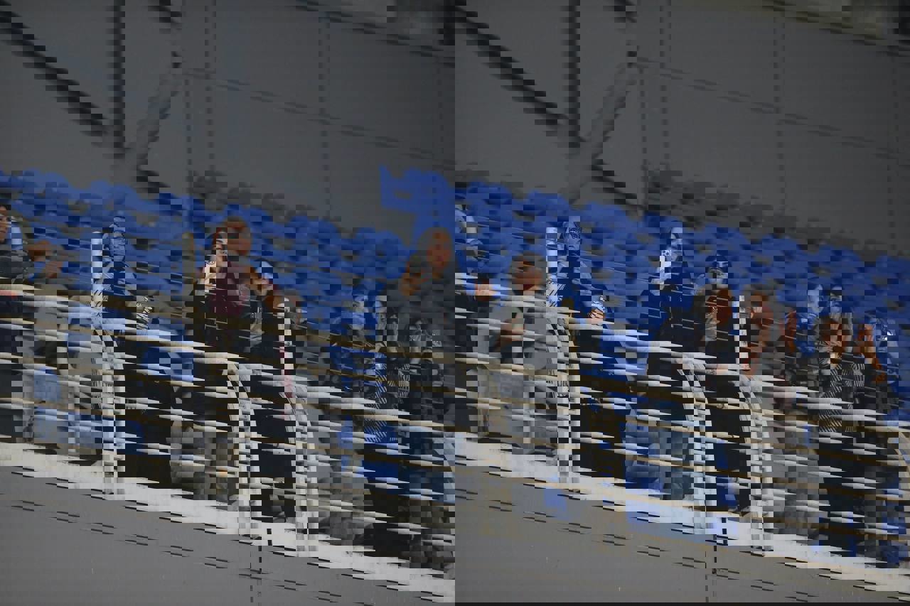 حضور تاریخی زنان در ورزشگاه امامرضا مشهد در دیدار نساجی و شهید قندی