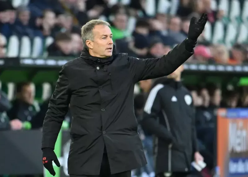 آغاز مأموریت منچستر با تأخیر؛ ایراد در بارگیری چمدان‌ها، پرواز لورکوزن به هم ریخت