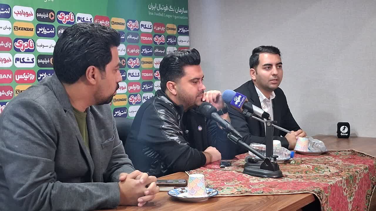 عذرخواهی صریح اخباری به هواداران؛ سرمربی چادرملو: یک بدهی به شما داریم