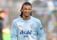 آکه در آستانه تصمیم بزرگ؛ ادامه حضور در سیتی یا انتقال به لیگ دیگر آکه در آستانه تصمیم بزرگ؛ ادامه حضور در سیتی یا انتقال به لیگ دیگر