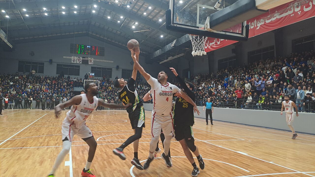 کاله در گرگان کم نیاورد و شهرداری را در نبرد نزدیک متوقف کرد