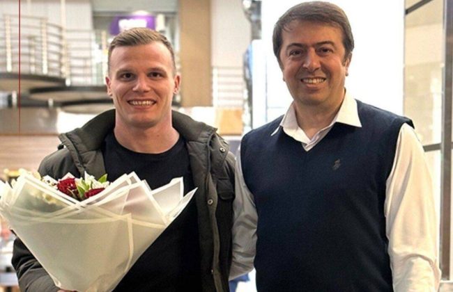 ورود مدافع مجارستانی به تهران؛ پرسپولیس ترکیب خود را کامل میکند