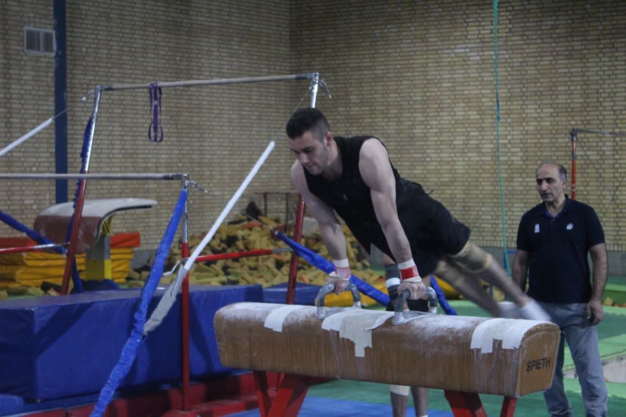 ملی‌پوشان ژیمناستیک هنری مردان در اردوی سمنان آماده مسابقات کسب سهمیه المپیک جوانان می‌شوند