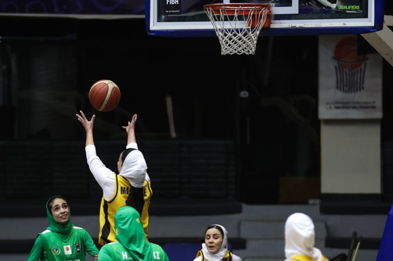 پایان مرحله گروهی لیگ بسکتبال بانوان؛ سحر و بهمن صدرنشین شدند / قرعه پلی‌آف اعلام شد