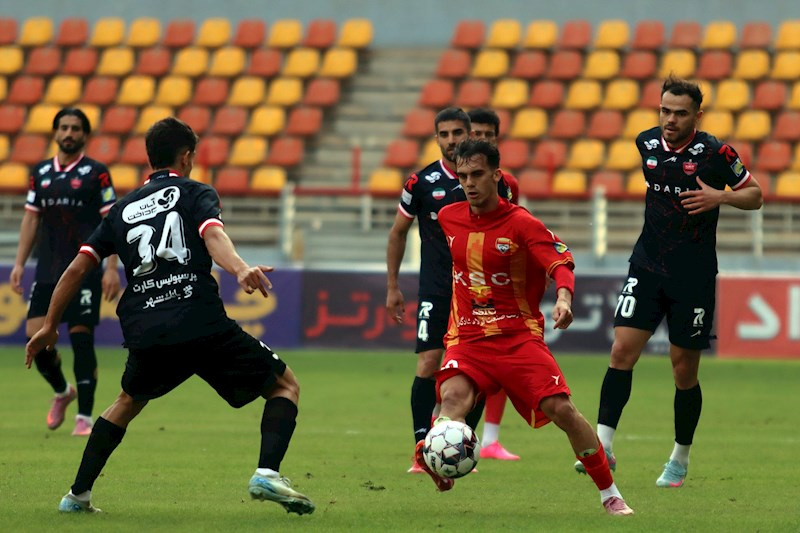 اعتراف تلخ پیشکسوت پرسپولیس: تیم‌های لیگ دست اوسمار را خوانده‌اند!