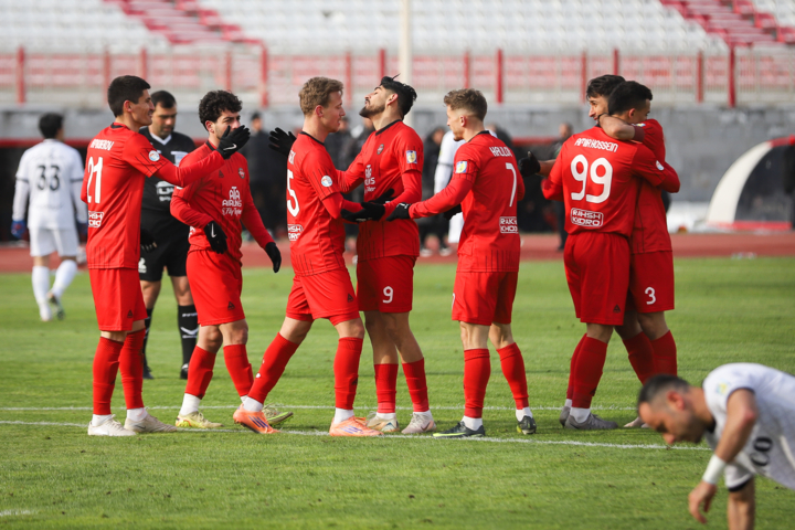 جنگ امشب تراکتور و السد؛ صعود قطعی در برابر مبارزه برای بقا