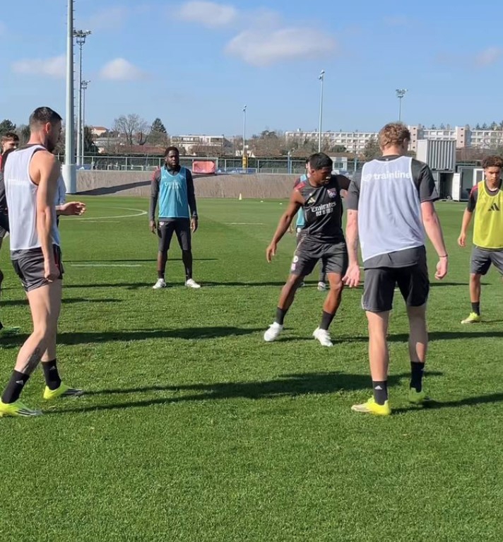 شب تحقیر ستاره رئال در لیون؛ لایی خوردن اندریک توسط نوجوان ۱۷ ساله + فیلم