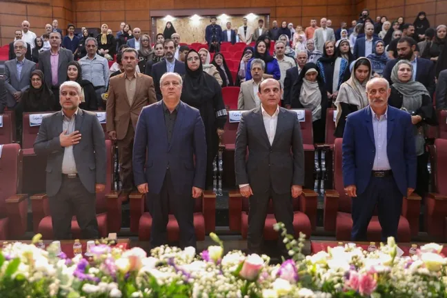 بازنشستگان وزارت ورزش در هتل المپیک مورد تقدیر قرار گرفتند