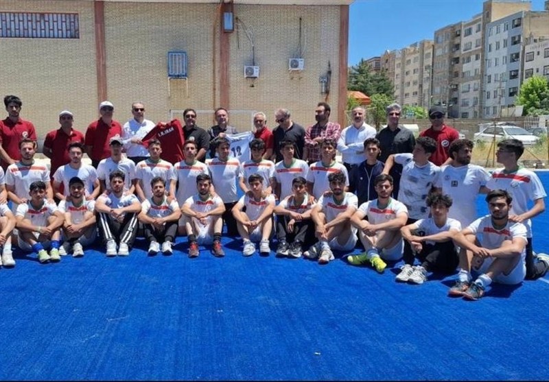 ۱۸ ستاره امید هاکی ایران راهی قزاقستان شدند