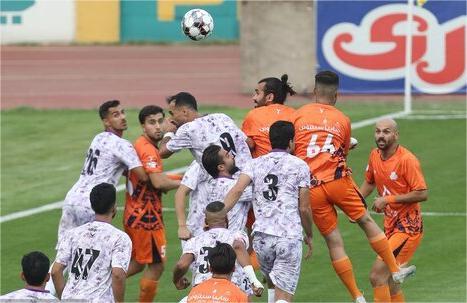۳ مدعی صعود لیگ برتر در ۴ هفته نفس‌گیر