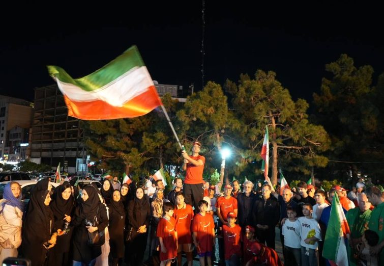 تجلی عزم و هم بستگی در میدان شهید طهرانی مقدم ۹۲ شب ایستادگی و خدمت مخلصانه جامعه ورزش همگانی در پایتخت