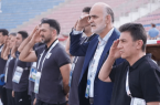 مهدی محمدنبی و هدایت ممبینی در میان منتظران ویزای آمریکا