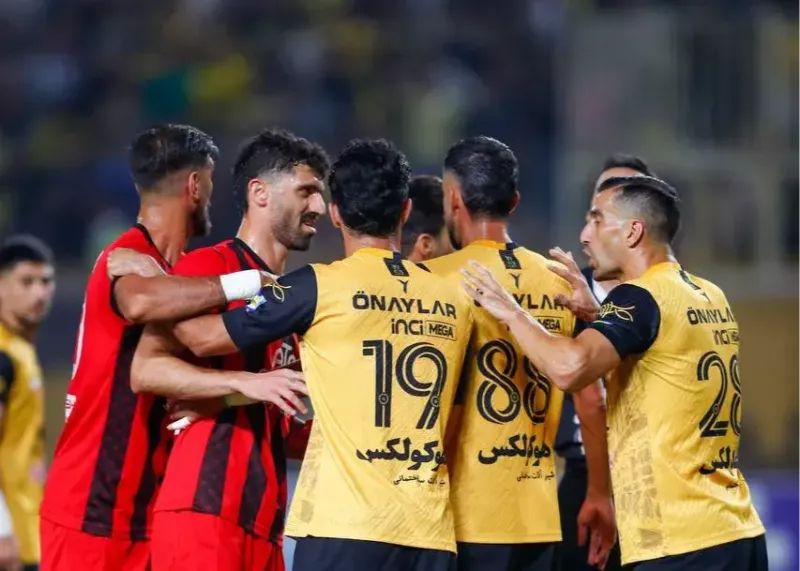 سپاهان و تراکتور بدون گل در نیمه اول