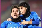 خاتون بم با سه گل زسکا را برد