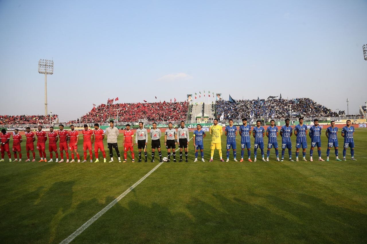 استقلال و پرسپولیس گرانترین بازی هفته را برگزار میکنند