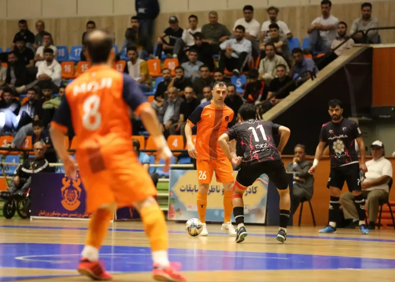 از صدرنشینی احمدعباسی تا درخشش علیپور؛ ستاره‌های منتخب هفته هشتم فوتسال